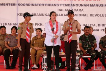 Lawatan Menteri Puan Maharani di Landak