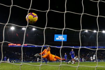 Sigurdson sumbang dua gol, Everton tekuk Cardiff 3-0