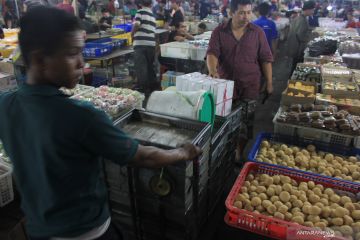 Pengelola Pasar Senen bantah telah menutup pasar kue pagi