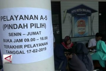 Ratusan mahasiswa di Malang urus pindah pilih