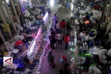 Geliat malam di Pasar Ikan Mas Gunungsari