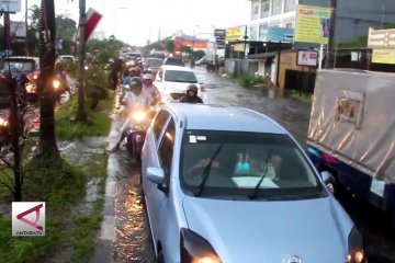 Drainase buruk sebabkan jalur Pantura terendam banjir