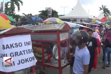 Ratusan pedagang bakso gratiskan jualan demi Jokowi
