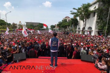 Jokowi: bila cucu dilaporkan, Jan Ethes akan diminta ke Bawaslu