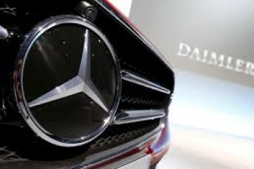 Indeks DAX 30 Jerman menguat tipis, saham otomotif Daimler melonjak