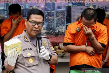 Polisi ungkap kasus 10 kg sabu dan ribuan ekstasi