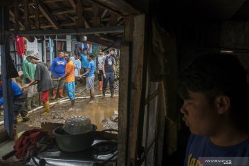 11 rumah di Flores Timur rusak diterjang banjir bandang