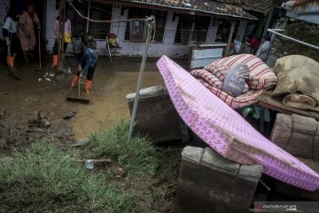 Banjir luapan sungai Cisangkuy