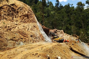 Proses pencarian korbang tambang emas