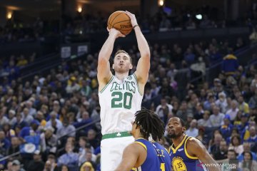 Celtics pecundangi Warriors di Oracle Arena