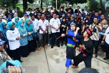 Tanah Datar canangkan pencak silat masuk ekstrakurikuler sekolah