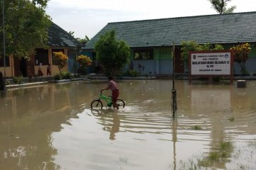 Banjir bandang landa Bojonegoro dan Tuban