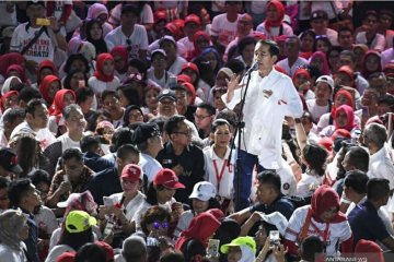 Pengamat sebut program "kartu sakti" tingkatkan elektabilitas Jokowi-Ma'ruf