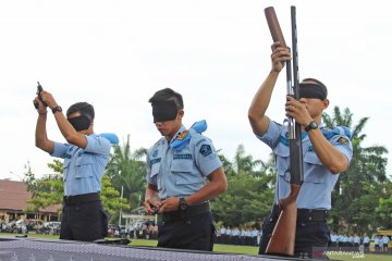 Atraksi rakit senjata Polisi Khusus Pemasyarakatan
