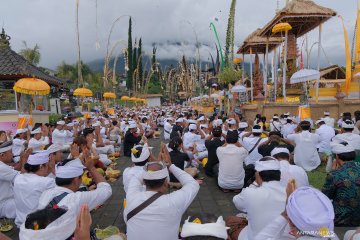 Upacara Tawur Agung Kesanga di berbagai daerah