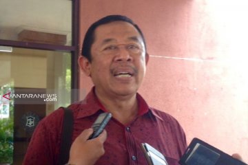 Legislator sarankan Pemkot Surabaya tidak kembali kelola SMA/SMK