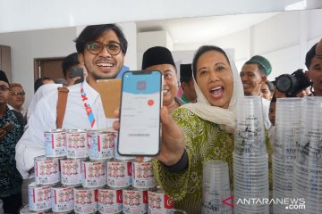 Menteri Rini kenalkan LinkAja ke 1.500 santri Pesantren Buntet