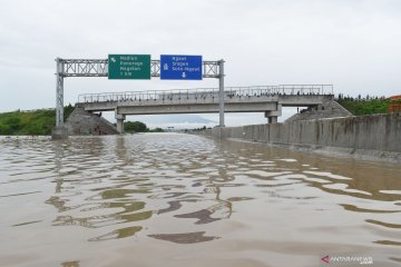 Menteri BUMN tinjau lokasi banjir Madiun