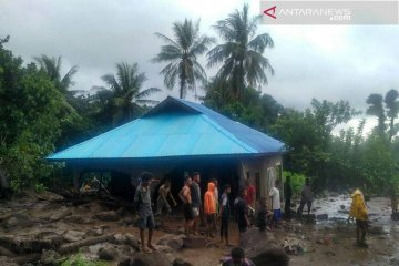 Korban banjir bandang di Flores Timur telah terima bantuan disalurkan BPBD