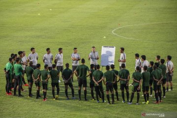 Latihan timnas senior Indonesia