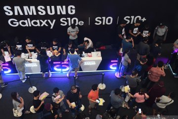 Penjualan perdana Samsung S10