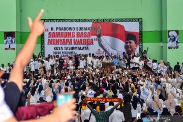 Prabowo dan Sandiaga Uno temui pendukungnya di Garut