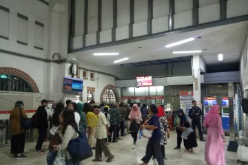 Stasiun Jatinegara kondusif pasca anjloknya KRL Jakarta-Bogor
