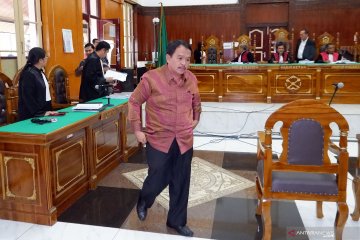 Sidang tuntutan korupsi Bupati Labuhanbatu