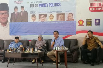 Amien Rais ingatkan masyarakat waspadai "money politics"