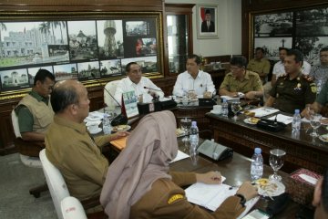 Gubernur minta air bersih di area relokasi Sinabung terjamin