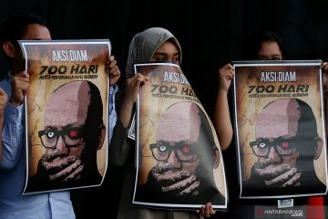 Aksi diam memperingati 700 hari penyerangan terhadap Novel Baswedan