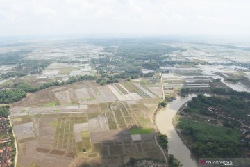 Banjir yang merendam sejumlah wilayah di Jawa Timur mulai surut