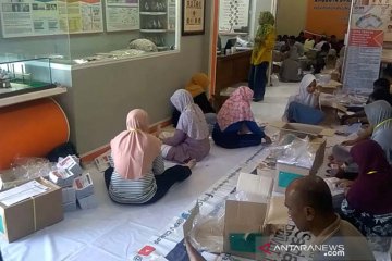 KPU Cilacap temukan 16.000 surat suara rusak