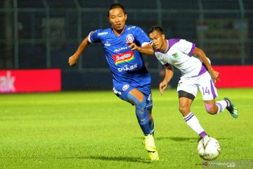 Arema bungkam Persita dengan skor telak 6-1