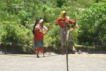 Upaya Pembangunan Jembatan Gantung