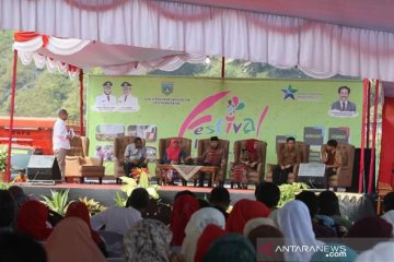 Padang Panjang hadirkan penulis buku laris tumbuhkan minat baca