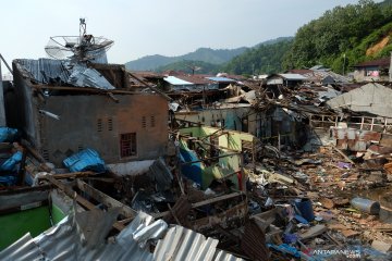 Kerusakan akibat bom bunuh diri di Sibolga