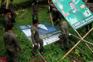 Penertiban alat peraga kampanye
