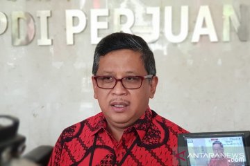 Hasto: survei Jokowi unggul tapi jangan remehkan lawan