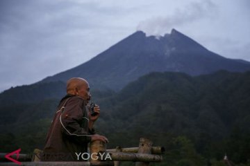 Gunung Merapi alami 16 kali gempa guguran