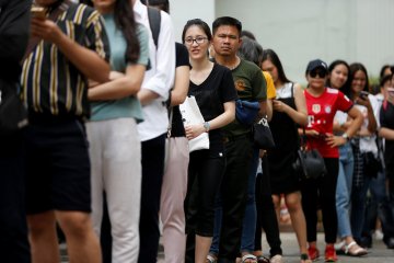 Warga Thailand berbondong-bondong ikuti pemilu pertama sejak kudeta 2014