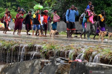 Empat ribu orang mengungsi akibat banjir bandang Sentani