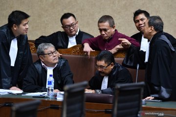 Sidang kasus dugaan suap Dana Otonomi Khusus Aceh