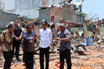 PRESIDEN KUNJUNGI LOKASI BOM SIBOLGA