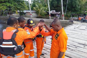 KM Sarirah yang hilang masih terus dicari pos SAR Serui-Papua