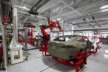 Tesla ingin operasikan pabrik California, tapi dilarang pemerintah