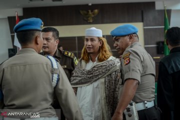 Eksepsi Bahar Smith ditolak majelis hakim