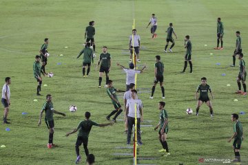 Latihan timnas Indonesia jelang lawan Myanmar