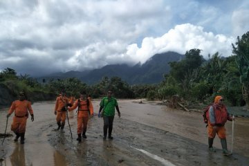 Tim SAR gabungan sisir korban banjir bandang Jayapura di empat lokasi