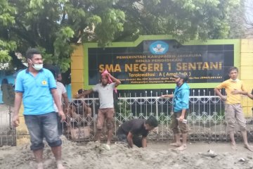 Sekolah darurat disiapkan untuk pelajar korban banjir Jayapura